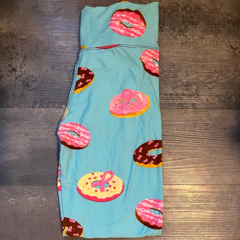 3 Pairs themed leggings
